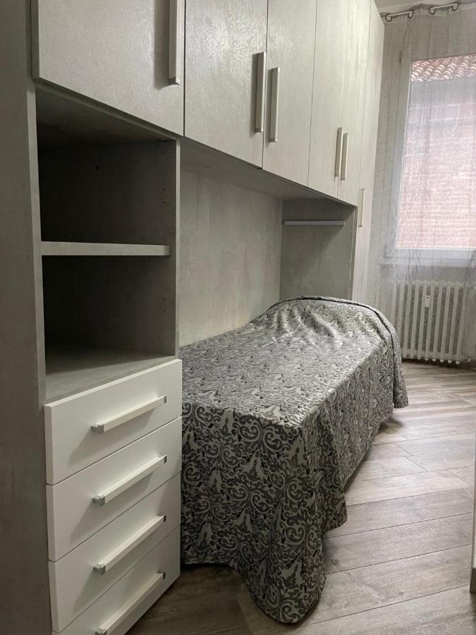 Bonbon Apartment Rovigo Bagian luar foto